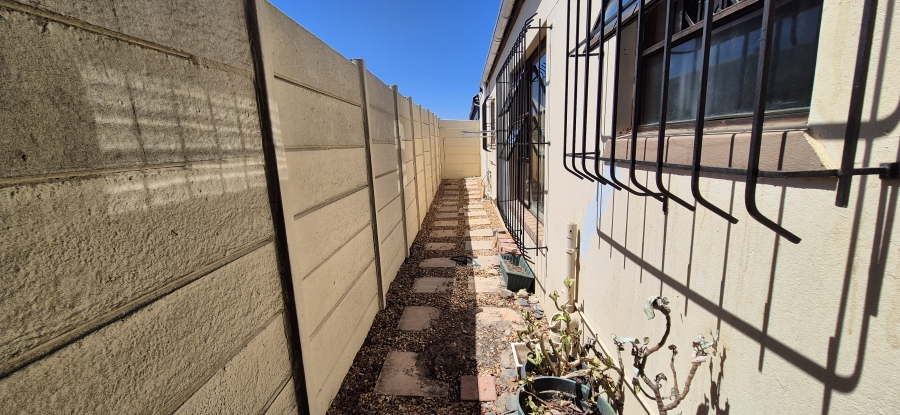 2 Bedroom Property for Sale in Parklands Western Cape